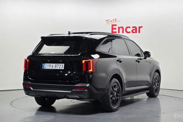 2023 Kia Sorento с пробегом 23 598 км