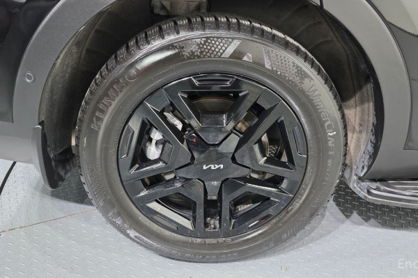 2023 Kia Sorento с пробегом 23 598 км