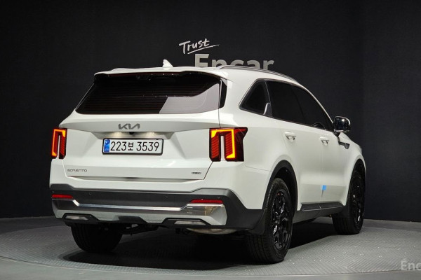 2025 Kia Sorento с пробегом 3 319 км