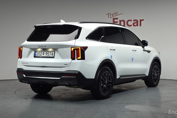 2024 Kia Sorento с пробегом 14 726 км