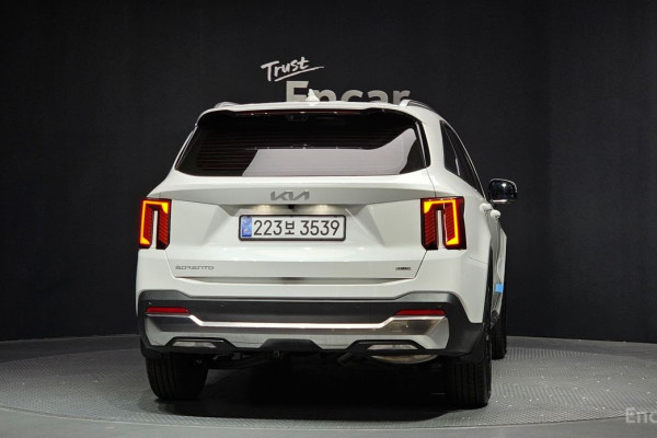 2025 Kia Sorento с пробегом 3 319 км