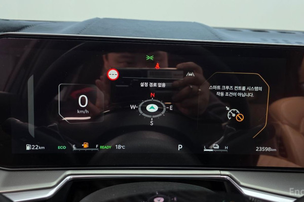 2023 Kia Sorento с пробегом 23 598 км