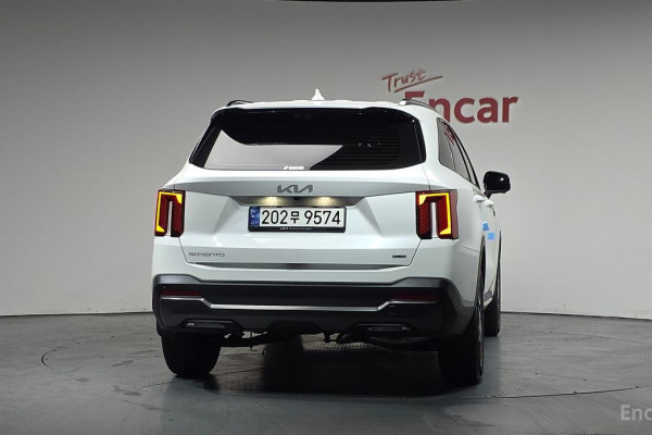 2024 Kia Sorento с пробегом 14 726 км