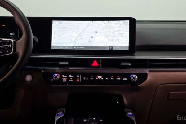 2023 Kia Sorento с пробегом 14 126 км