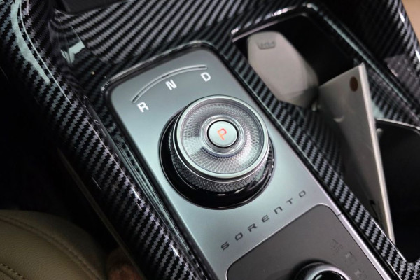 2023 Kia Sorento с пробегом 23 598 км