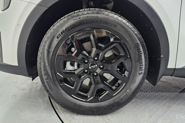 2024 Kia Sorento с пробегом 12 506 км