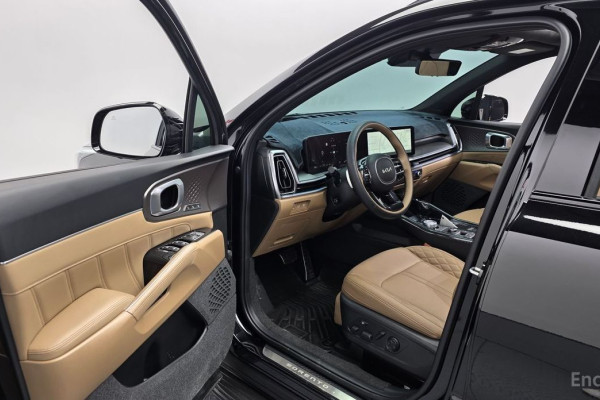 2023 Kia Sorento с пробегом 23 598 км