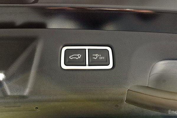 2025 Kia Sorento с пробегом 2 963 км