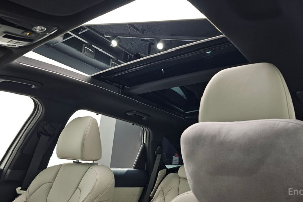 2025 Kia Sorento с пробегом 15 372 км