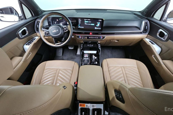 2024 Kia Sorento с пробегом 23 941 км