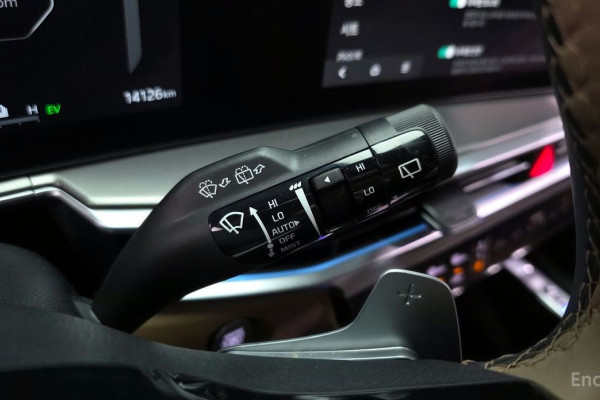 2023 Kia Sorento с пробегом 14 126 км