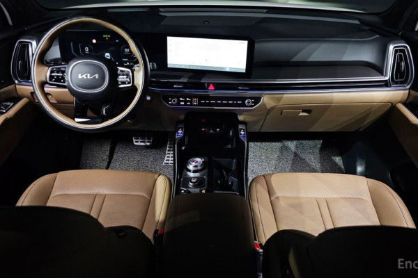 2024 Kia Sorento с пробегом 15 718 км