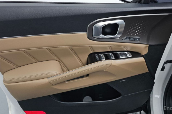 2024 Kia Sorento с пробегом 13 352 км