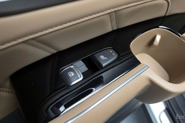 2023 Kia Sorento с пробегом 14 126 км