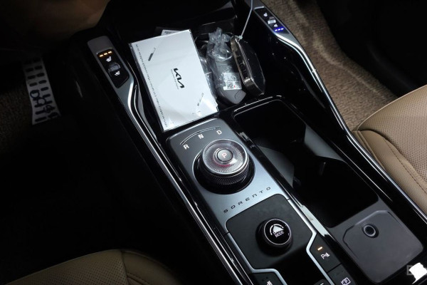 2024 Kia Sorento с пробегом 14 726 км