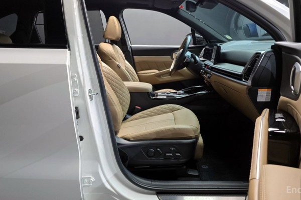 2024 Kia Sorento с пробегом 11 680 км