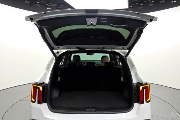 2023 Kia Sorento с пробегом 14 126 км