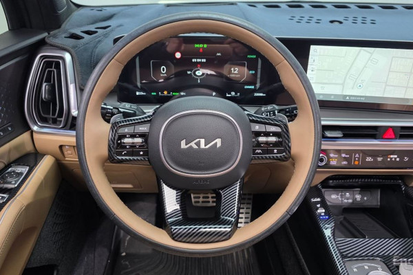 2023 Kia Sorento с пробегом 23 598 км