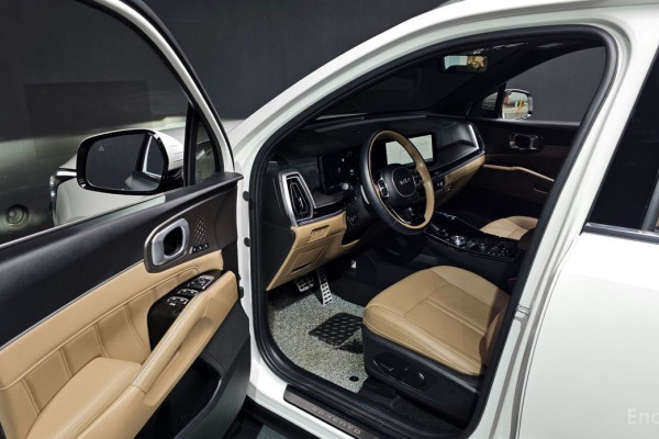 2024 Kia Sorento с пробегом 15 718 км