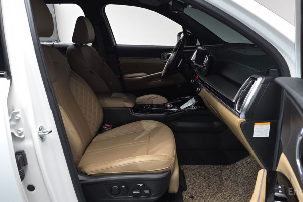 2024 Kia Sorento с пробегом 14 726 км