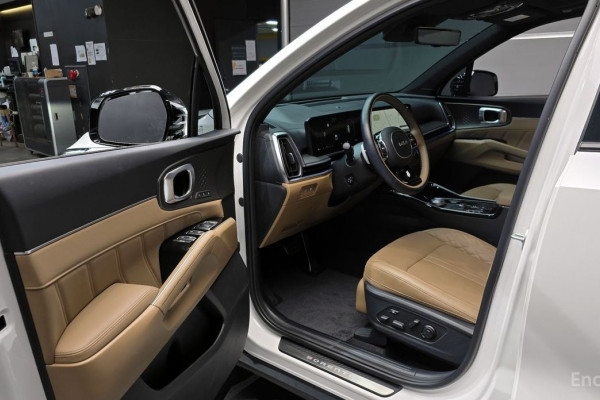 2024 Kia Sorento с пробегом 11 680 км