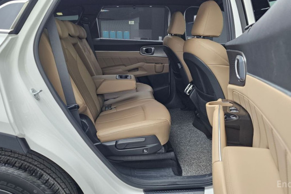 2024 Kia Sorento с пробегом 12 506 км