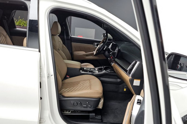 2024 Kia Sorento с пробегом 23 941 км