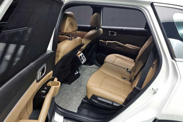 2024 Kia Sorento с пробегом 15 718 км