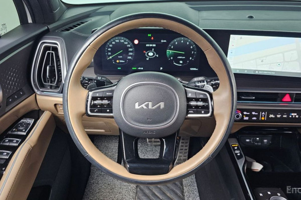 2024 Kia Sorento с пробегом 12 506 км