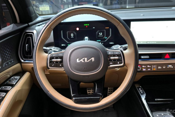 2024 Kia Sorento с пробегом 11 680 км