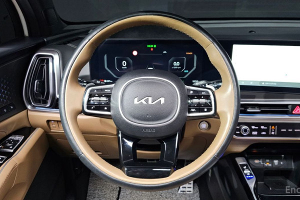 2024 Kia Sorento с пробегом 15 718 км