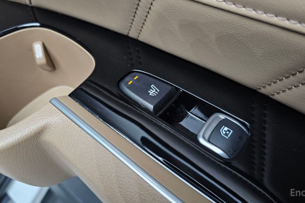 2024 Kia Sorento с пробегом 12 506 км