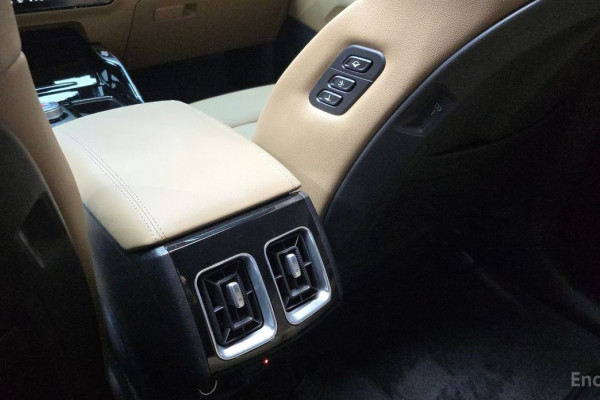 2024 Kia Sorento с пробегом 11 680 км