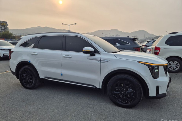 2024 Kia Sorento с пробегом 9 108 км