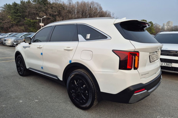 2024 Kia Sorento с пробегом 9 108 км