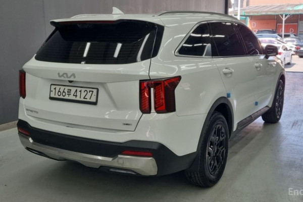 2025 Kia Sorento с пробегом 14 620 км