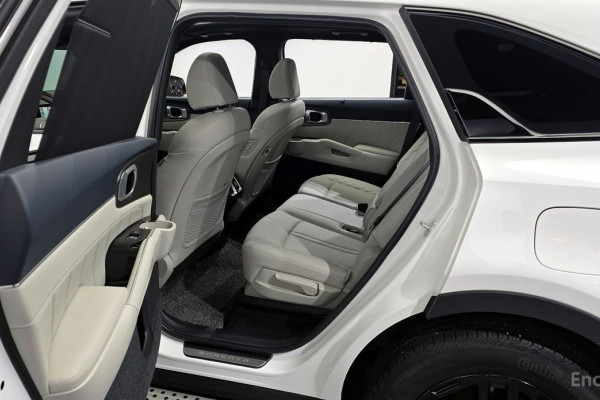 2024 Kia Sorento с пробегом 22 152 км