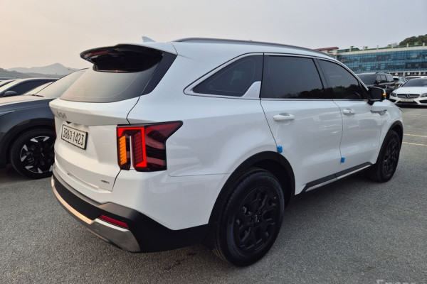 2024 Kia Sorento с пробегом 9 108 км