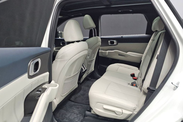 2024 Kia Sorento с пробегом 17 418 км