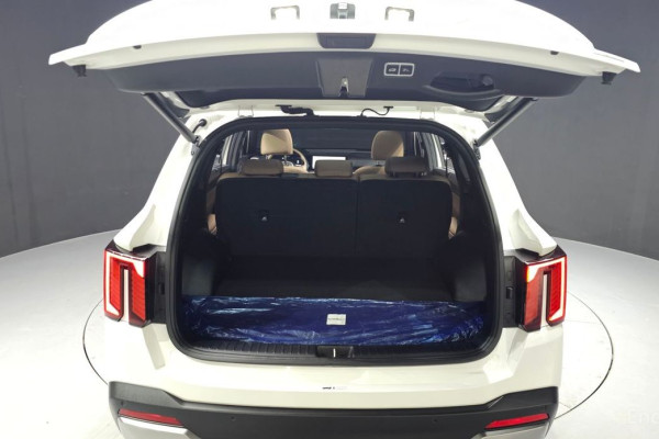 2024 Kia Sorento с пробегом 15 718 км