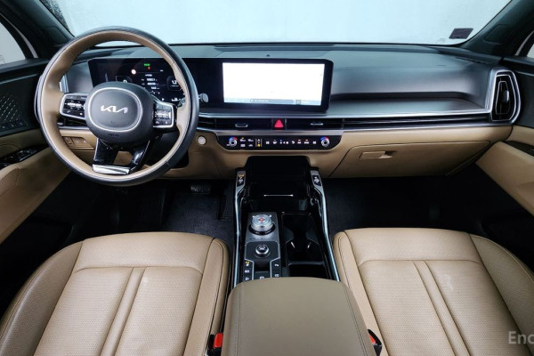 2025 Kia Sorento с пробегом 9 382 км