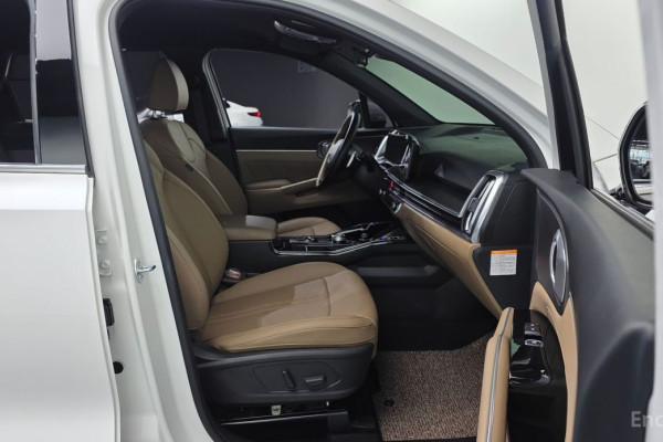 2024 Kia Sorento с пробегом 18 274 км