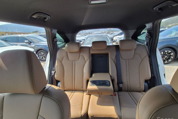 2024 Kia Sorento с пробегом 9 108 км