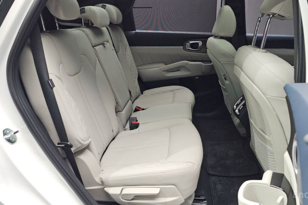 2024 Kia Sorento с пробегом 17 418 км