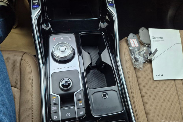 2024 Kia Sorento с пробегом 9 108 км