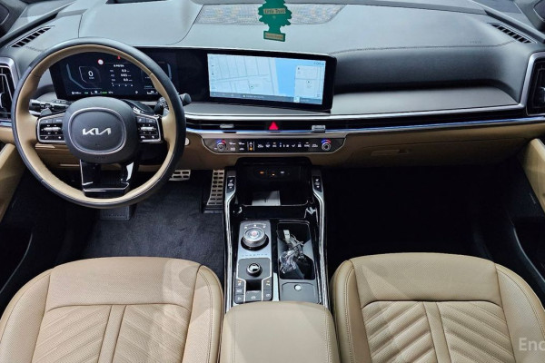 2023 Kia Sorento с пробегом 14 584 км