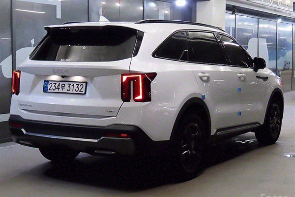 2023 Kia Sorento с пробегом 15 271 км