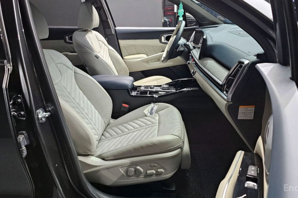 2023 Kia Sorento с пробегом 27 254 км