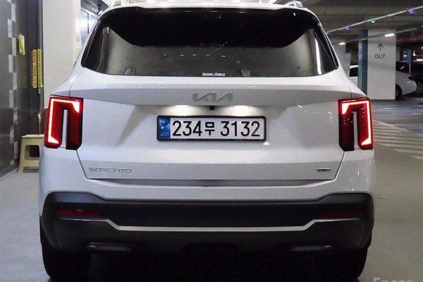 2023 Kia Sorento с пробегом 15 271 км