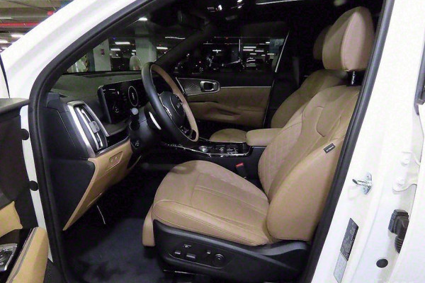 2023 Kia Sorento с пробегом 15 271 км